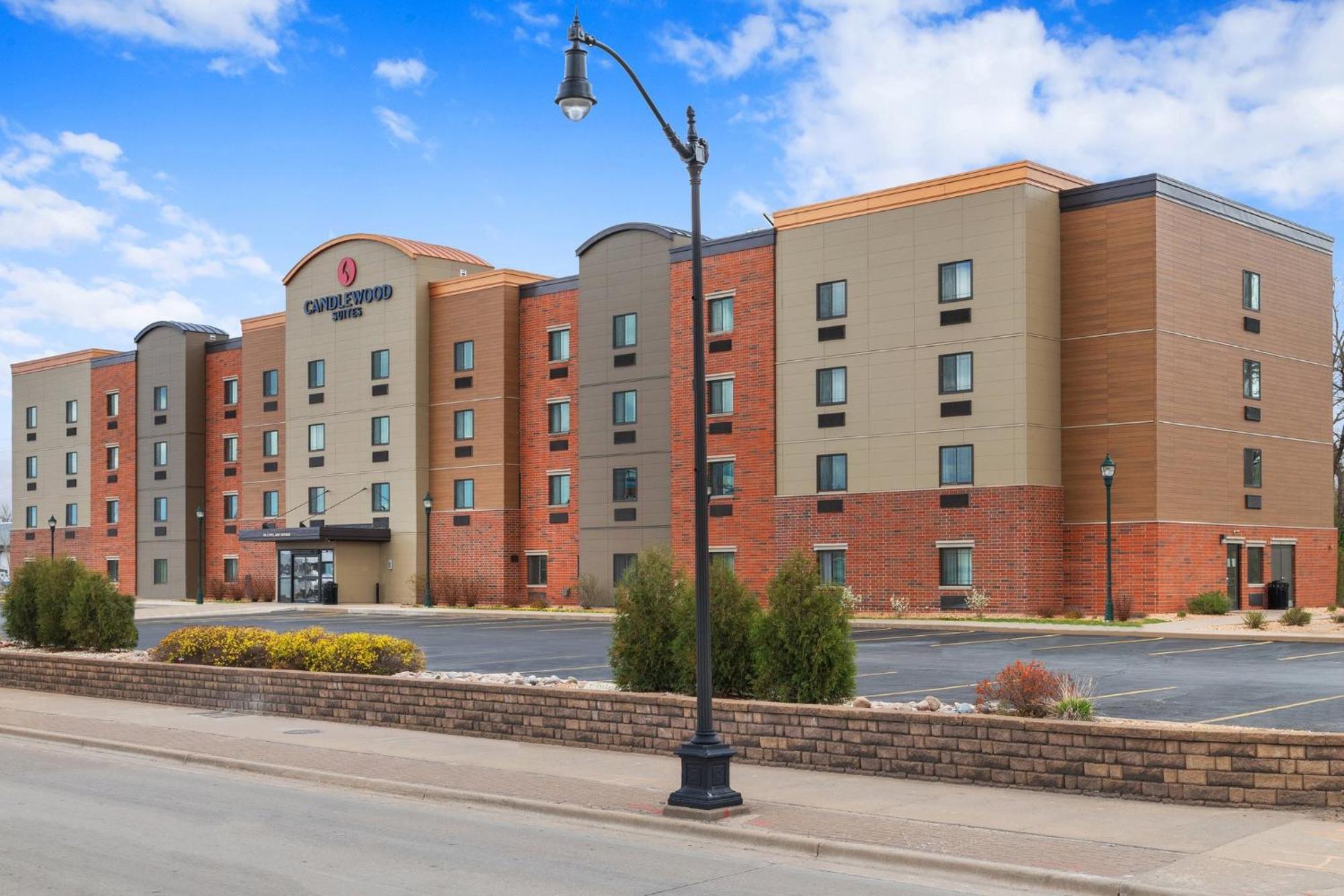 Candlewood Suites La Crosse By Ihg Екстериор снимка